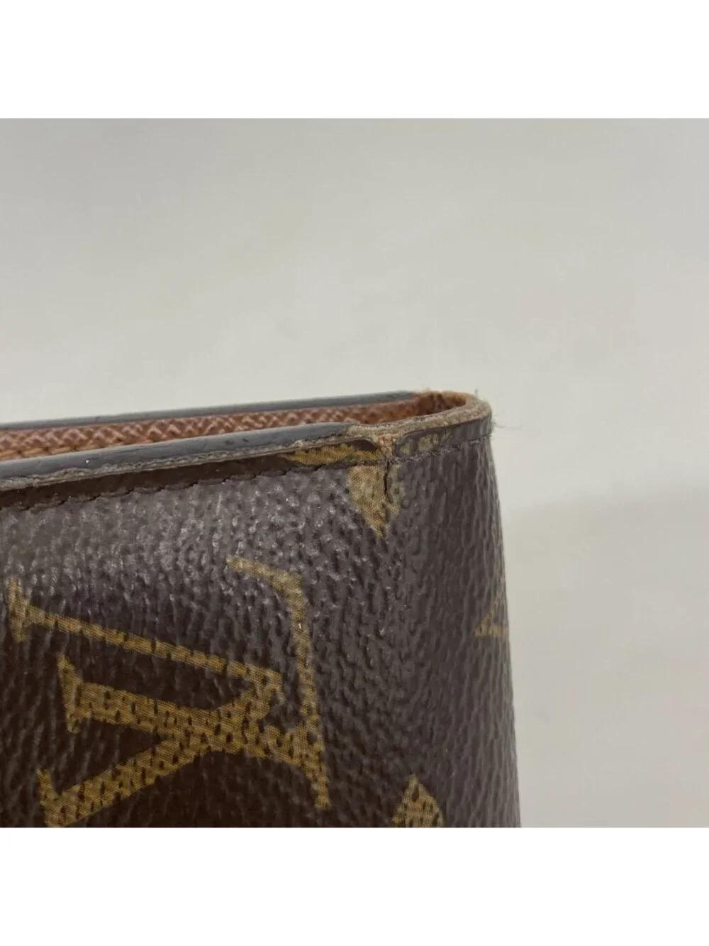 Louis Vuitton odors depth type